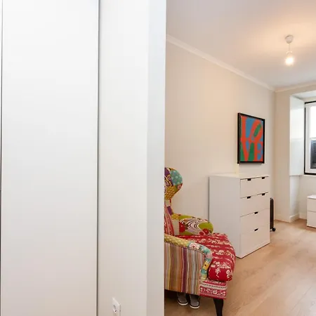 2br Terrasse Townhouse Style With Ac | By Airnest Lisbon