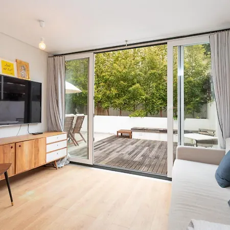 Apartment 2br Terrasse Townhouse Style With Ac | By Airnest