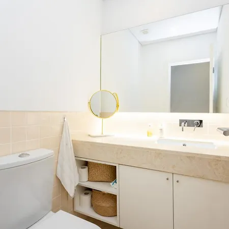 2br Terrasse Townhouse Style With Ac | By Airnest 리스본